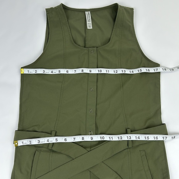 Kyodan Freedom Trail Jumpsuit. Olive Green. Sleeveless.  XS. Snap front. - Picture 4 of 10